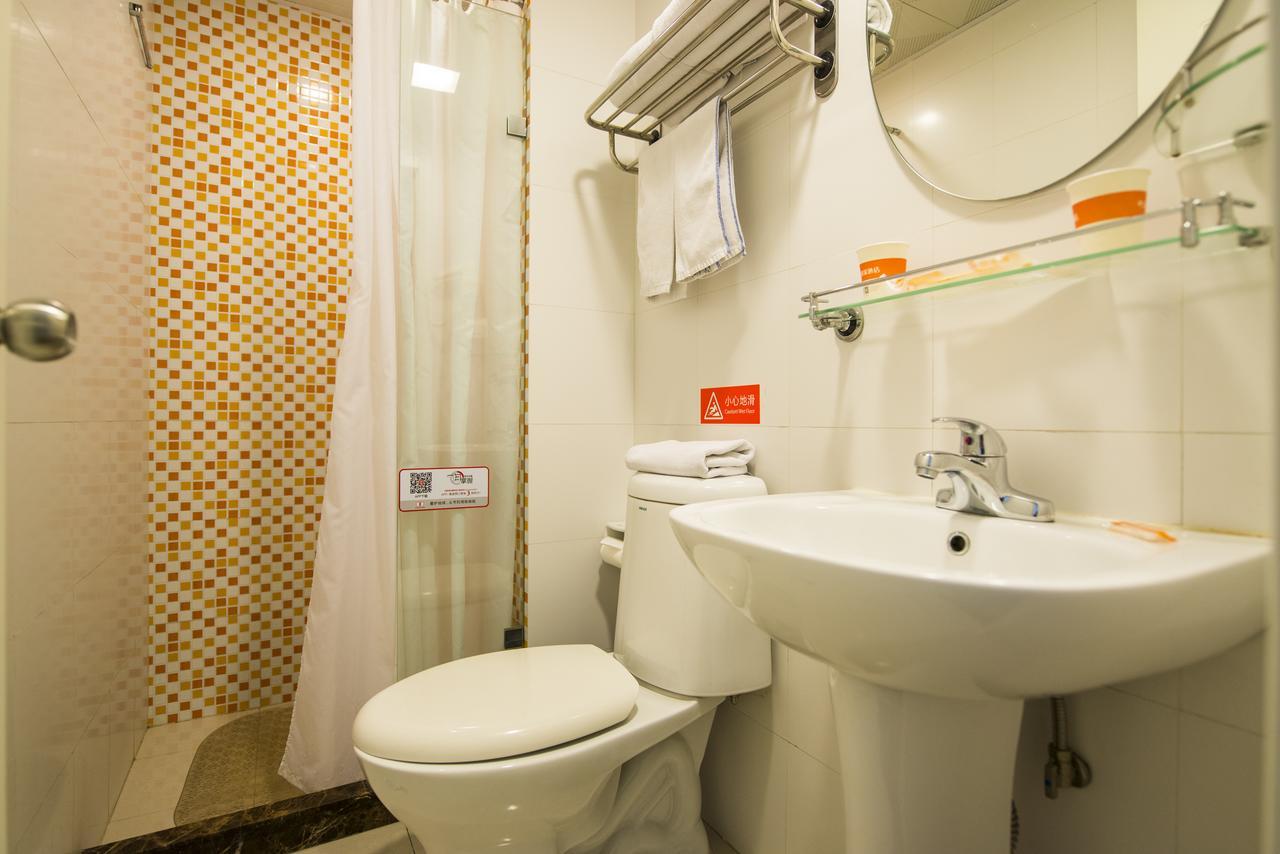 Home Inn Central Avenue Pedestrain Street Harbin Bagian luar foto