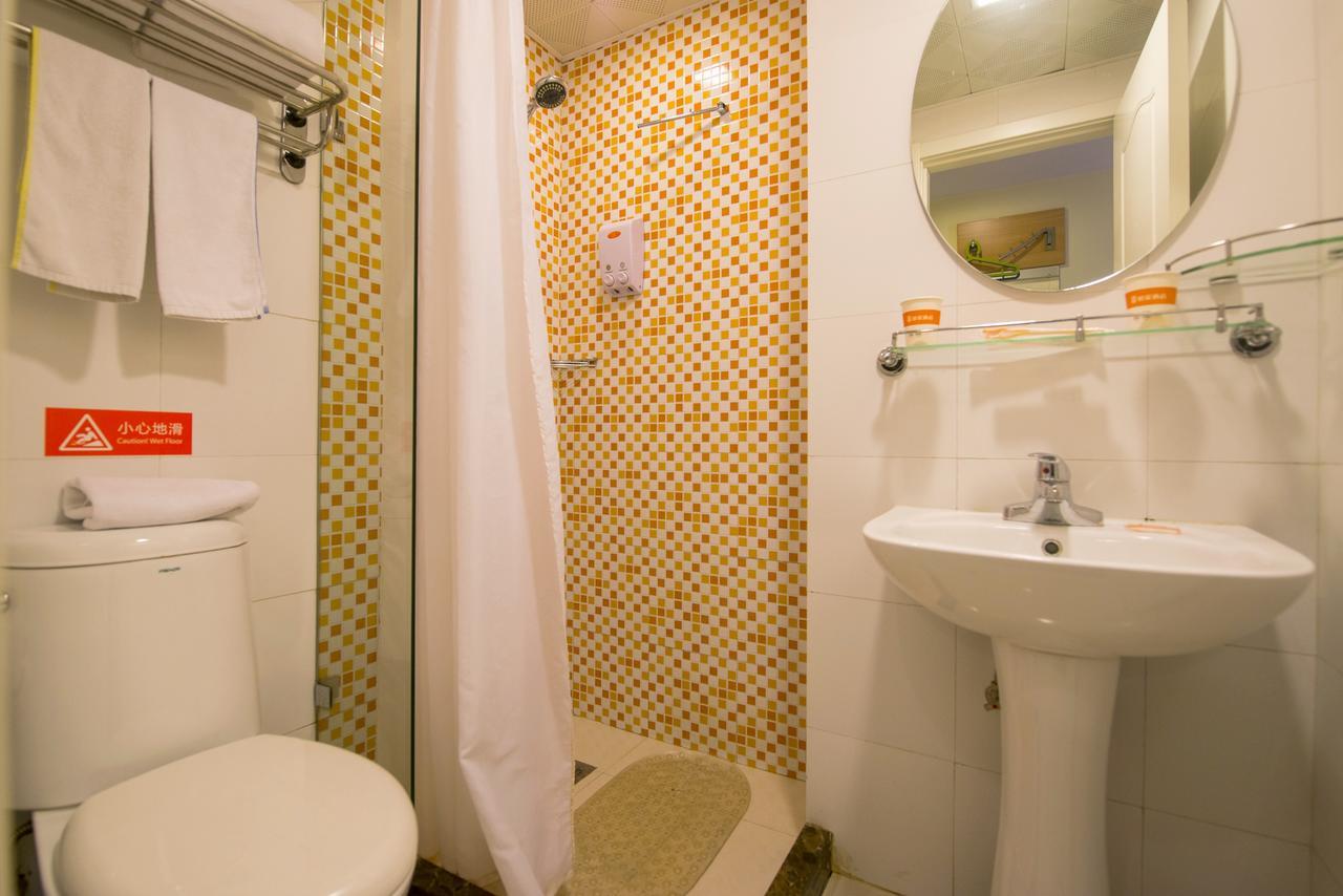Home Inn Central Avenue Pedestrain Street Harbin Bagian luar foto