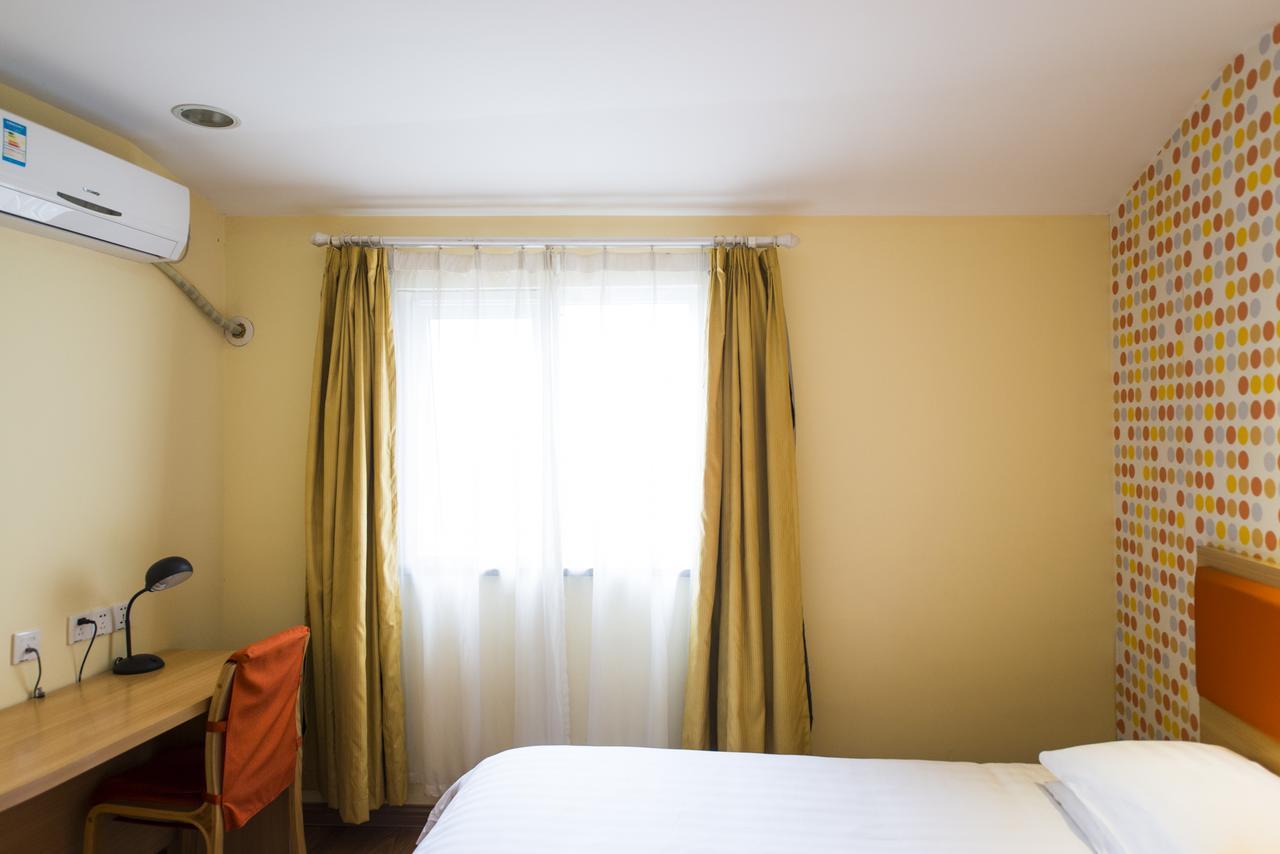 Home Inn Central Avenue Pedestrain Street Harbin Bagian luar foto