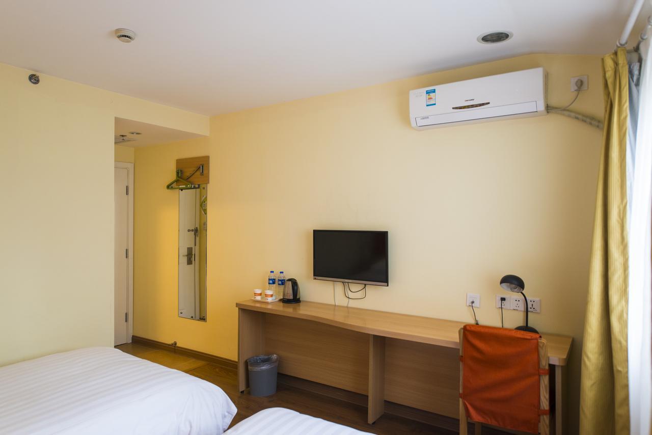 Home Inn Central Avenue Pedestrain Street Harbin Bagian luar foto